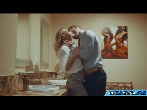 ❤️ Döşlü sarışın sizi ictimai tualetdə aldatdıqda ️ Sikişmə bizdə az.analpics.ru